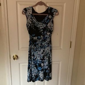 Gorgeous blue and white floral size 6 dress